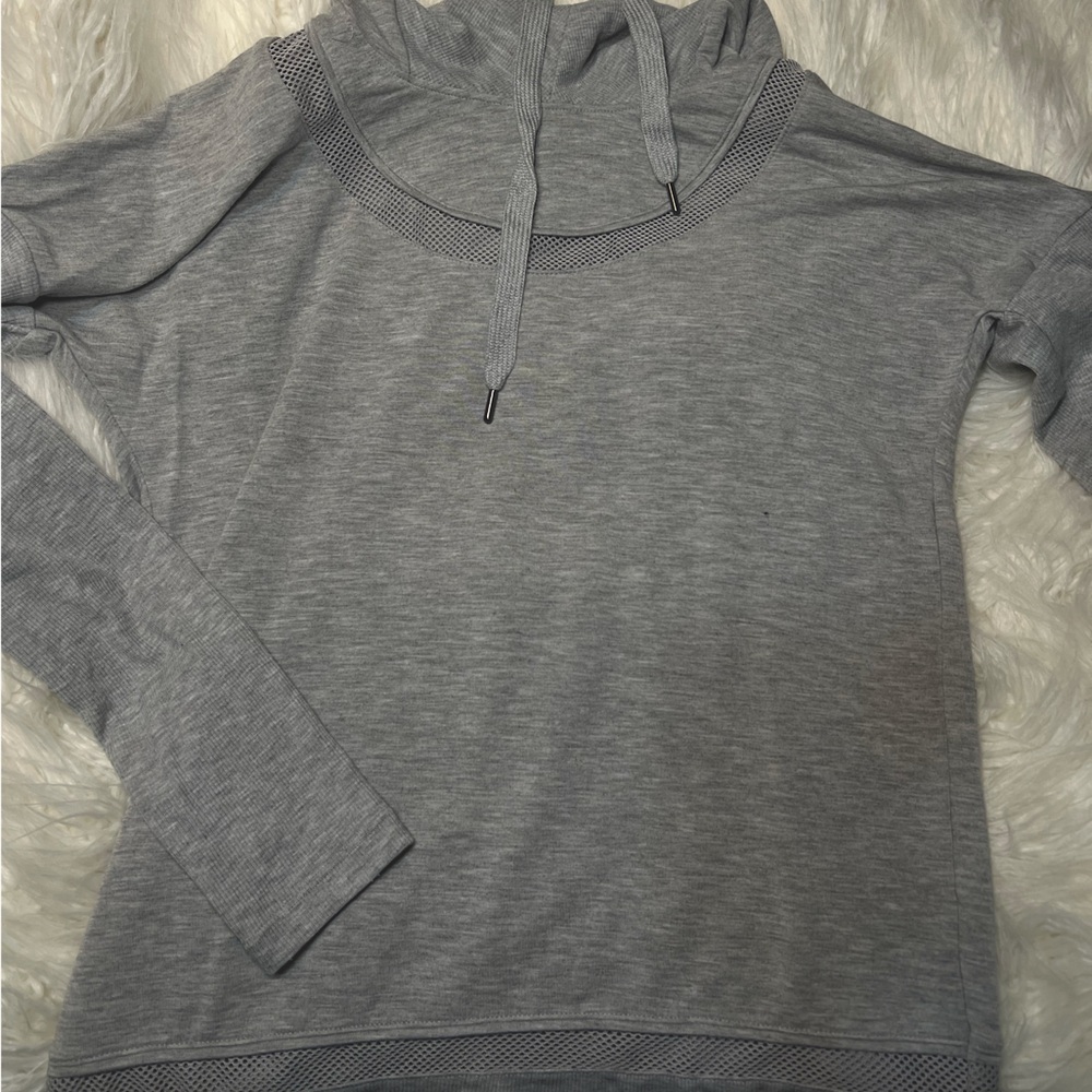 YOGALICIOUS Heather Gray Hooded Fitness Sweatshirt. Curtain Style Back. Size S